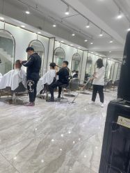 -妃格美发沙龙·烫发·染发