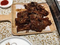 -小董哥烤串·爆汁大油边(故宫店)
