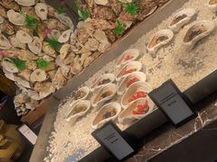 -广州万富希尔顿酒店·感趣自助餐厅·金秋蟹宴生蚝海鲜刺身