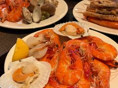 -大中华希尔顿酒店-念自助餐·嗨啤·小龙虾