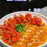 走！去一年四季总是络绎不绝排长龙的『胡大』大快朵颐吃小龙虾‼️
