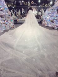 点击看大图 -艾米丽婚纱礼服