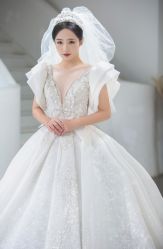 -艾米丽婚纱礼服