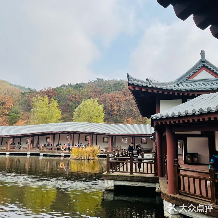 秋水共长天一色