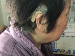 老人耳背式助听器-宁耳听力助听器奥迪康·峰力·西门子(宝山店)