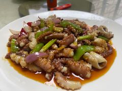 -三亚火车头万人海鲜广场