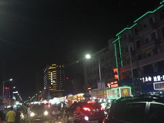 -覃记海鲜美食餐厅