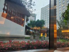 -亮马河饭店翠雅咖啡厅