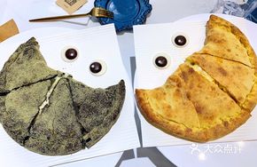 Chicken Run Molten Pizza
