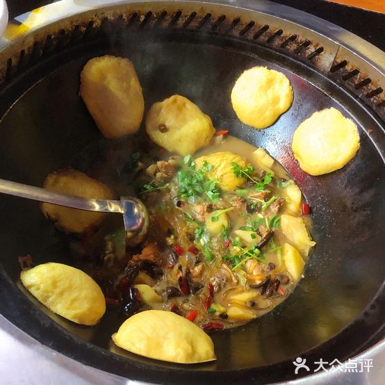 小东北第锅炖(周山汇水店)