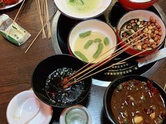 -虾弄弄海派小龙虾·牛羊蝎子火锅