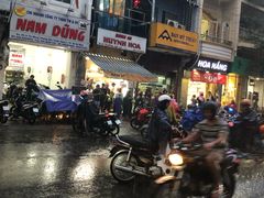 -Bánh Mì Huynh Hoa