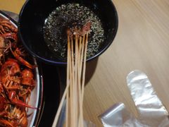 -虾弄弄海派小龙虾·牛羊蝎子火锅