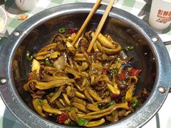 -彭耕记猪油炒小菜(吉联mall店)