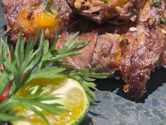 夹着芒果的鹅肝卷-牛将军•涮肉•烤肉(北京王府井·故宫店)