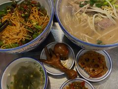 瘦肉猪肝汤粉-赣南粉局·江西小炒·锅气炒粉(巴黎春天店)