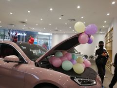 -华为授权体验店(中山公园来福士)