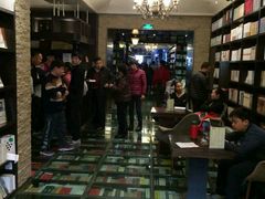 -钟书阁(松江泰晤士小镇店)