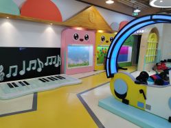 -多多淘儿童体验中心(重庆来福士店)