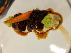 -La Mer Restaurant & Lounge