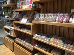 -百新书局(尚悦湾店)