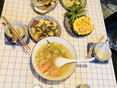 -在湖边私厨小馆
