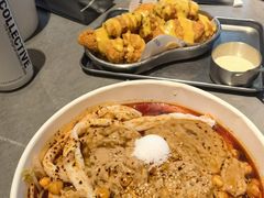 -W COLLECTIVE  DESSERT SHOP