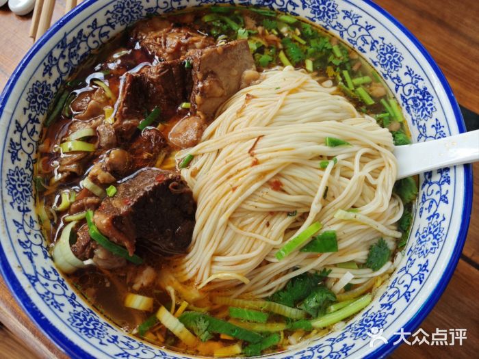 金味德兰州牛肉拉面图片
