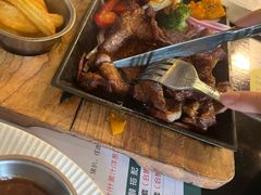 -伯顿西餐厅(厚街香榭丽店)