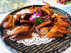 脆皮乳鸽-廊亦舫Lang Yi Fang Restaurant(金桥店)