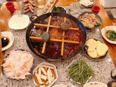 黄喉-正渝70年代老火锅(汽博店)