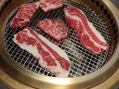 -铭牛烧肉·和牛海鲜自助(高新月牙湖店)