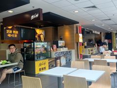 -麦当劳(假日广场店)