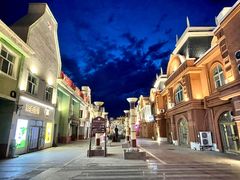 -布尔津河堤夜市