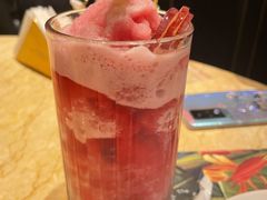 草莓冰饮-大树餐厅(万达创始店)