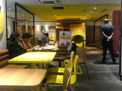 大堂-麦当劳(百联西郊购物中心店)
