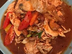 罗勒炒鸡肉-URBAN SOI Thai Kitchen乐泰料理(长乐路店)