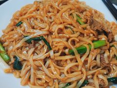 干炒牛河-姐妹临高乳猪店(海垦路店)