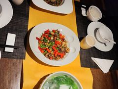 -乐领拈花溪·林涧食韵