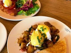 -Common Table · Brunch & Coffee