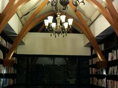 -钟书阁(松江泰晤士小镇店)