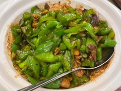 -鞍山大白鲨美食酒店