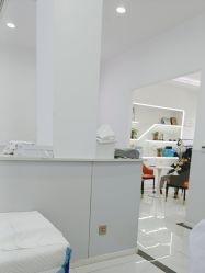 -蕾特恩专业祛痘·皮肤管理