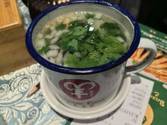 炖羊肉汤-巴扎美食·新疆菜·西域歌舞表演餐厅(新疆大厦店)