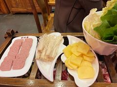 -亮欢寨酸汤鱼(沙冲路店)