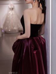 -艾米丽婚纱礼服