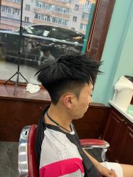 -绅仕門男士理发馆