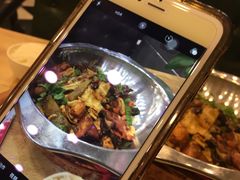 -愉肴麻辣香锅(中山路店)