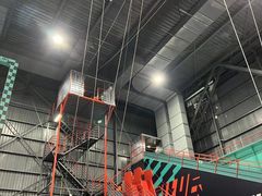 -极限PLAY运动娱乐新世界·团建派对潮玩休闲馆·室内蹦极高空游乐园