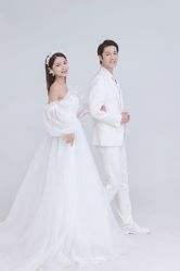 点击看大图 唯美浪漫-挪娅婚纱摄影皇家会所